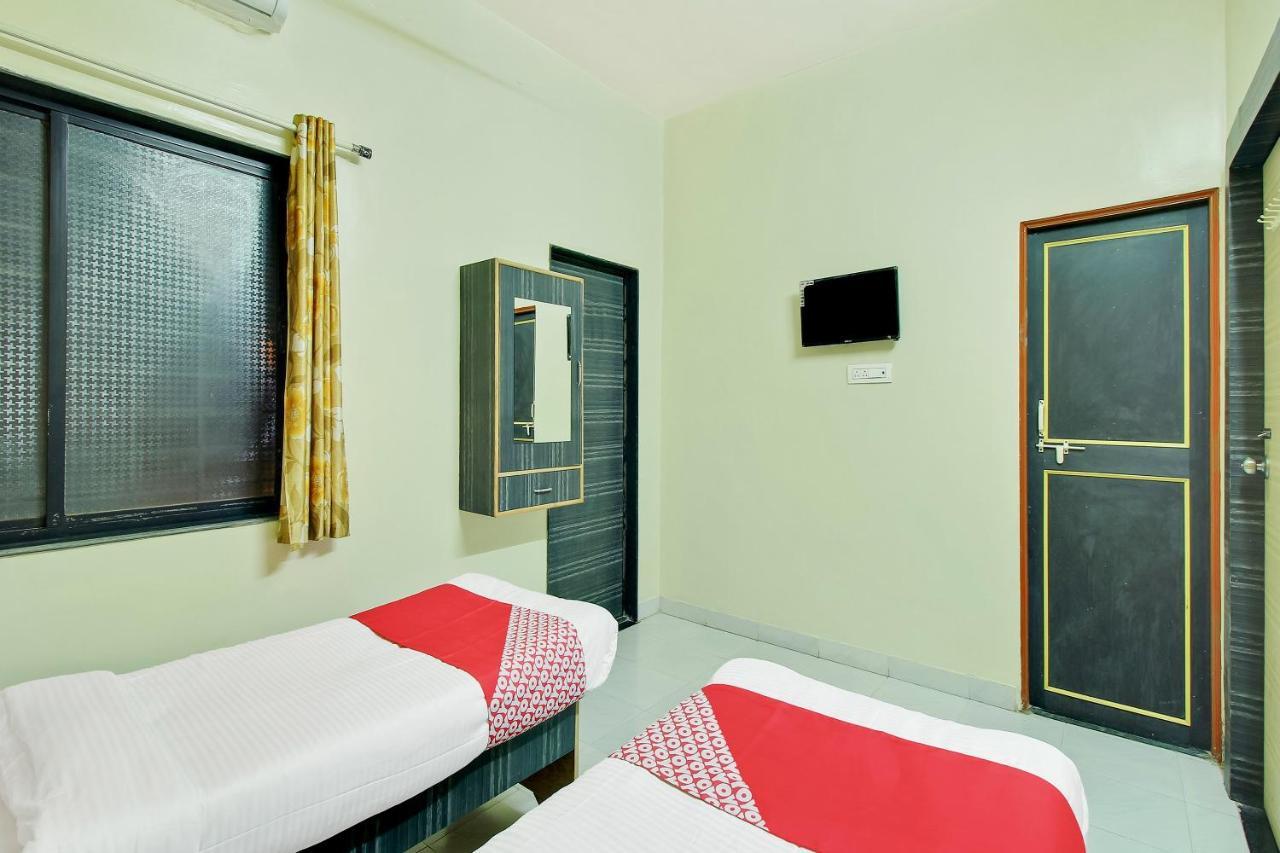 Oyo Flagship 48365 Hotel Shiva'S Castle Chalisgaon Quarto foto